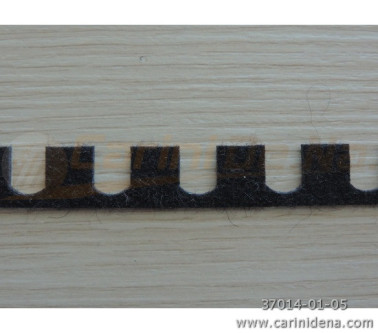 STRISCETTE FELTRO PRESSATO mm 14 X 1000 - PASSO mm 20 - FORO mm 9X11 NERO