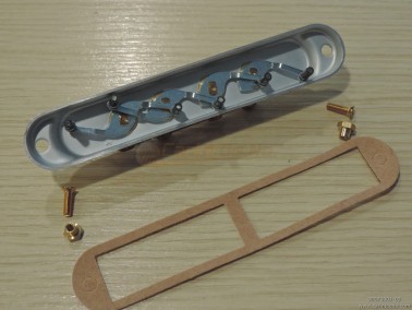 SCATOLE FONDI CANTO 2 LEVE 2A 3F 6L PASSO mm 109 - BOCC. BASSE mm 3.7