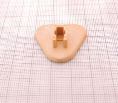 VALVES PLASTIC AUSTRIAN NORMAL TRIANGULAR u