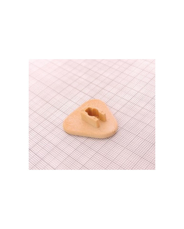 VALVES PLASTIC AUSTRIAN NORMAL TRIANGULAR u