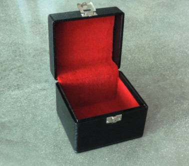 ASTUCCI CONCERTINE COMPENSATO int. 22 x 19.5 x 17.5 (12.5+5) SENZA ANGOLI - MANIGLIA SU COPERCHIO + 1 SERR